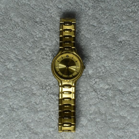 Vintage 1980s Bill Blass Gold Tone Quartz Watch main image 11